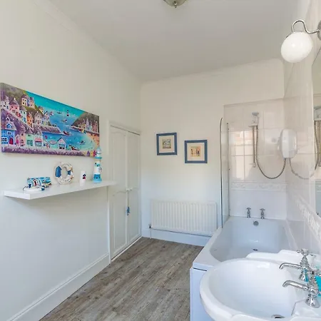 Holiday home Ravenscraig House *